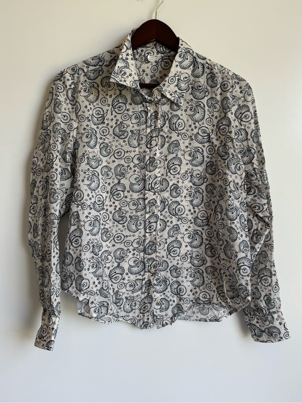 Margaret OLeary Seashell Beach Coastal button down shirt small Lightweight